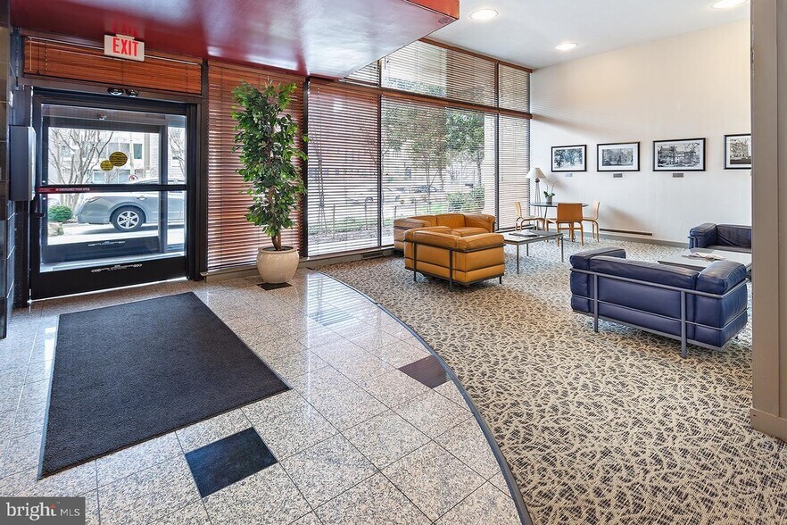 Building Photo - 1711 Massachusetts Ave NW