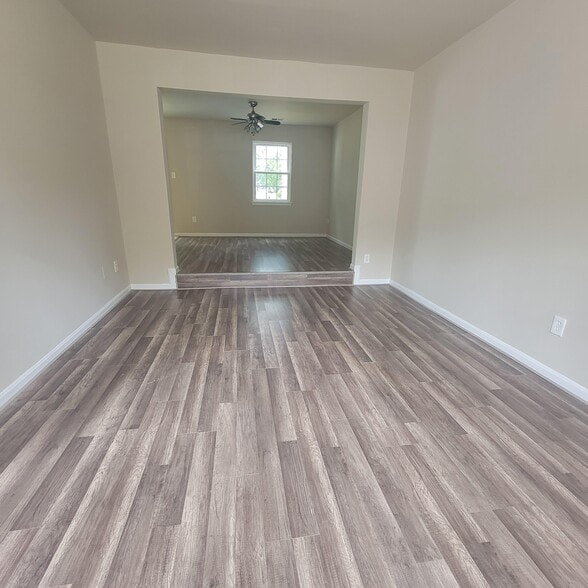 Building Photo - 3381 Ryon Ct