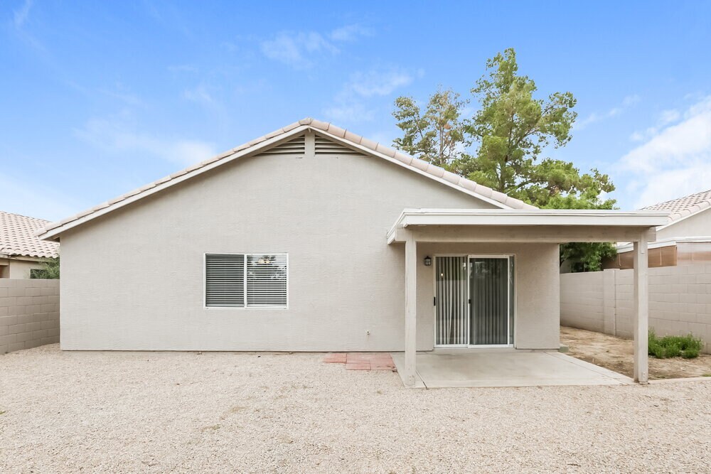 Building Photo - 5033 E Covina St