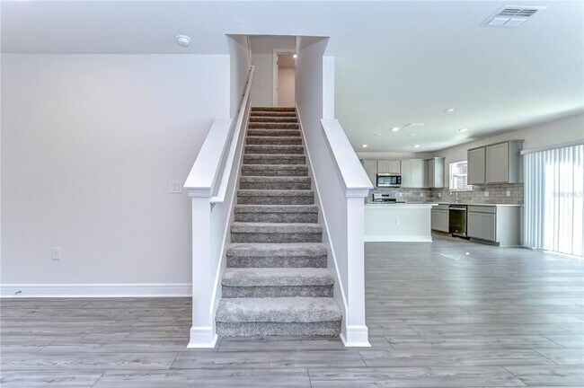 Building Photo - 30600 Thunderbird Dr