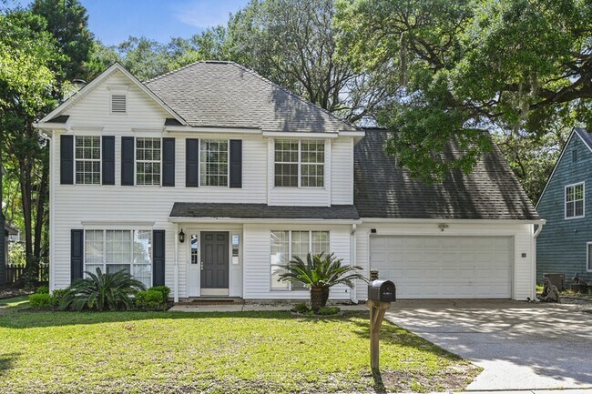 Primary Photo - 1382 Center Lake Dr