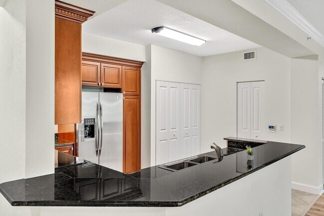 Building Photo - 1405 Renaissance Way