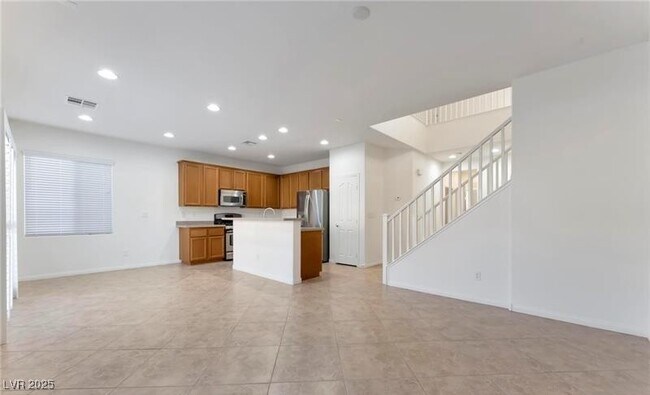 Building Photo - 9764 Bedstraw St