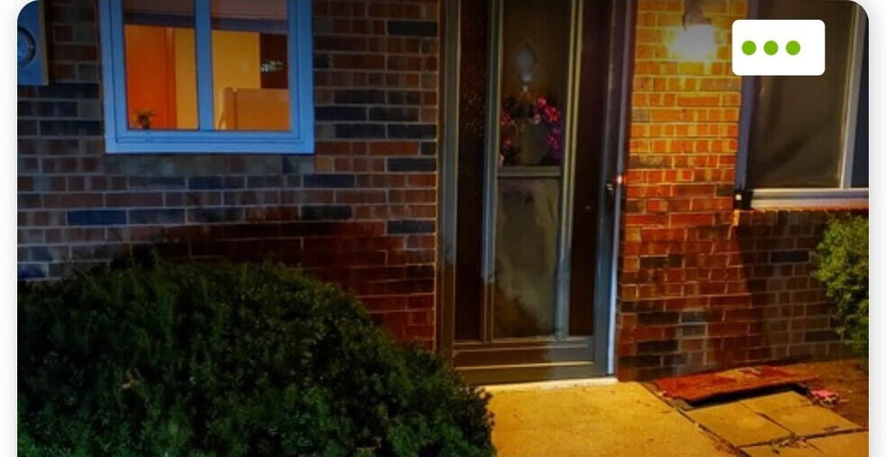 Building Photo - 712 NE 68th St