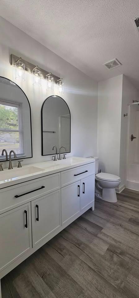 Building Photo - 438 Blue Rock Dr