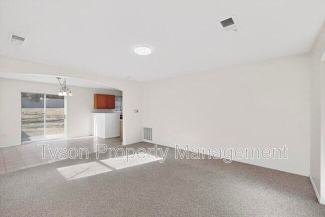 Building Photo - 915 Wood Duck Dr SW