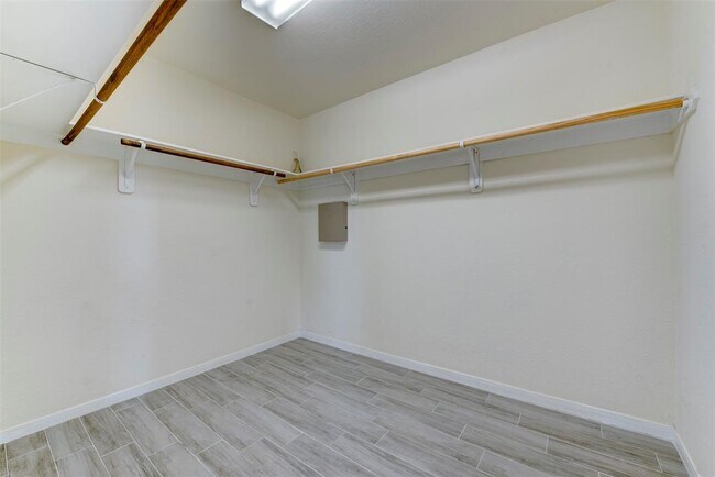Building Photo - 7906 Yaupon View Dr