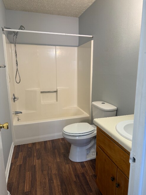 Building Photo - 15 Ferguson Dr