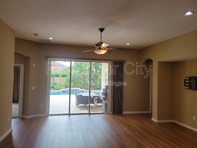 Building Photo - 14283 Big Spring St