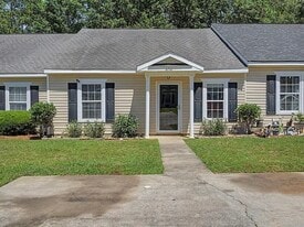 Building Photo - 2712 McLain Ln