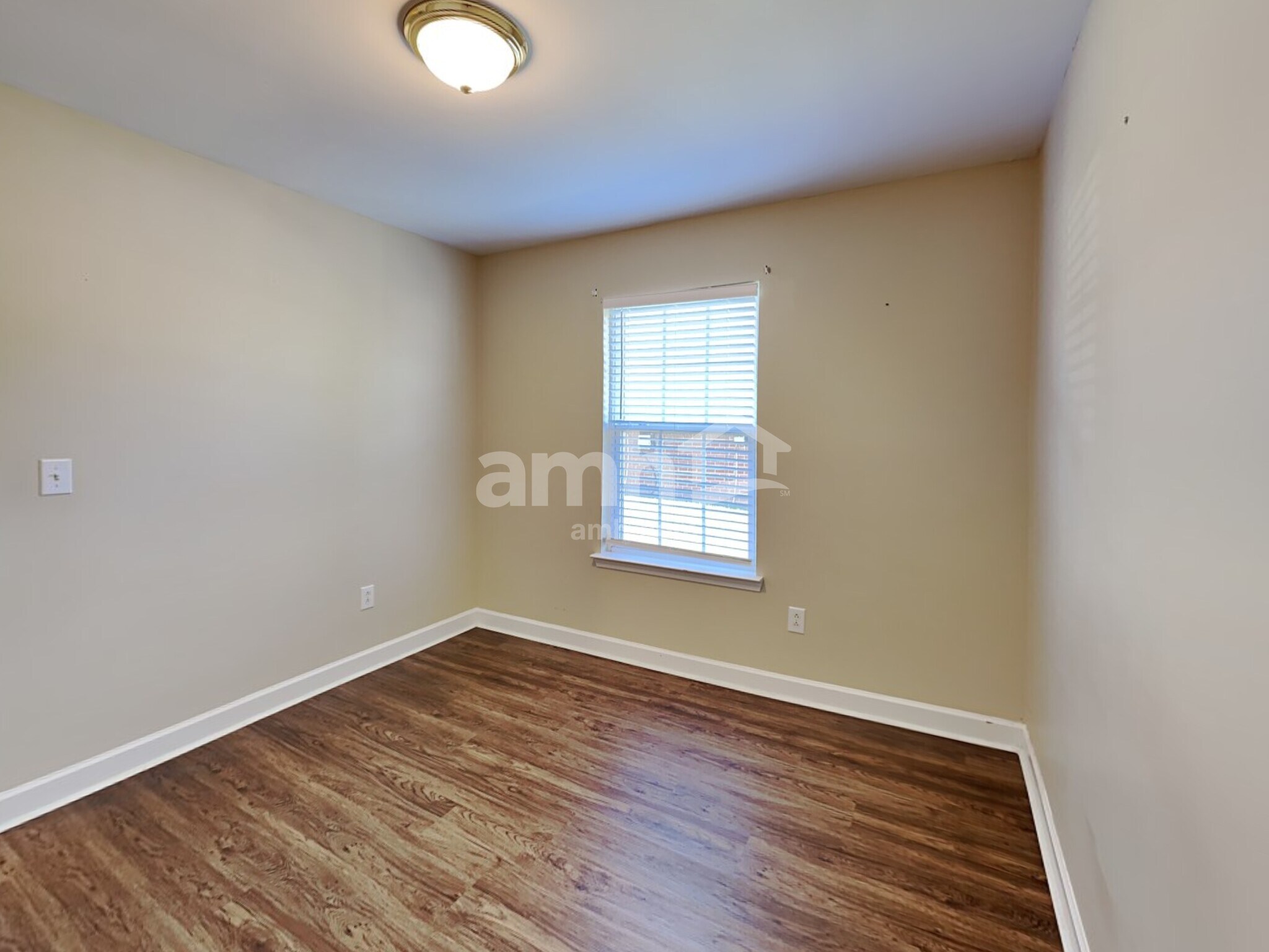 Building Photo - 1308 Chapman Ct