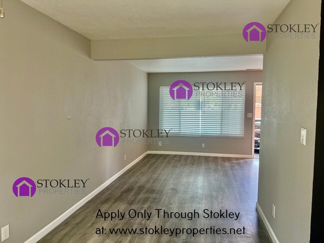 Building Photo - 1893 Lynwood Dr