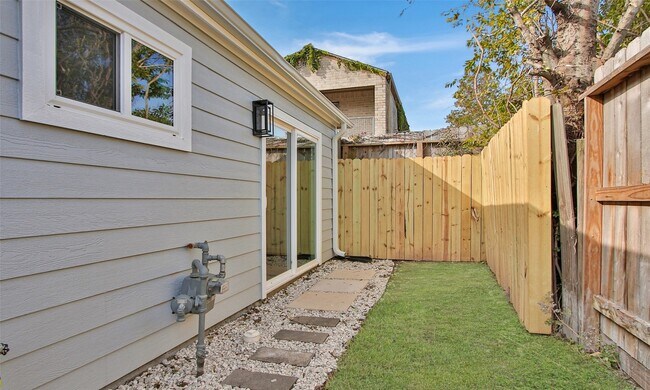 Building Photo - 8518 Furlong Ln