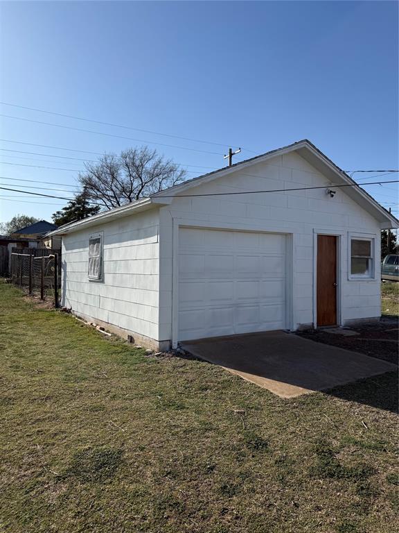 Building Photo - 414 N 6th St