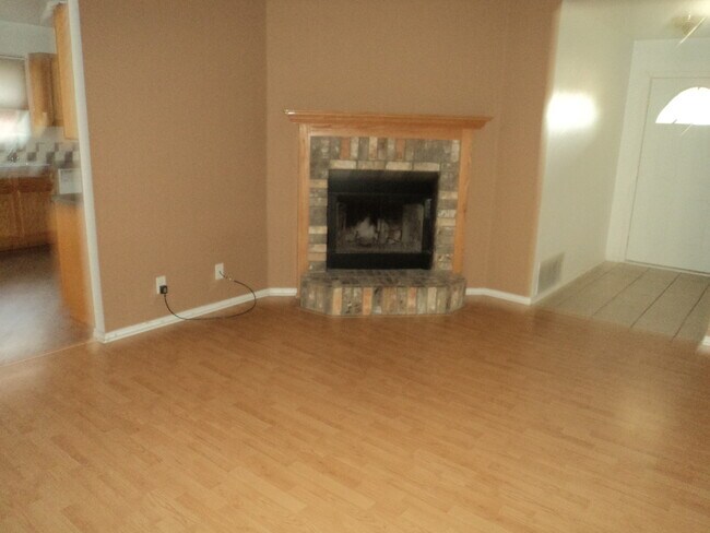 Building Photo - 3501 Woodrow Dr