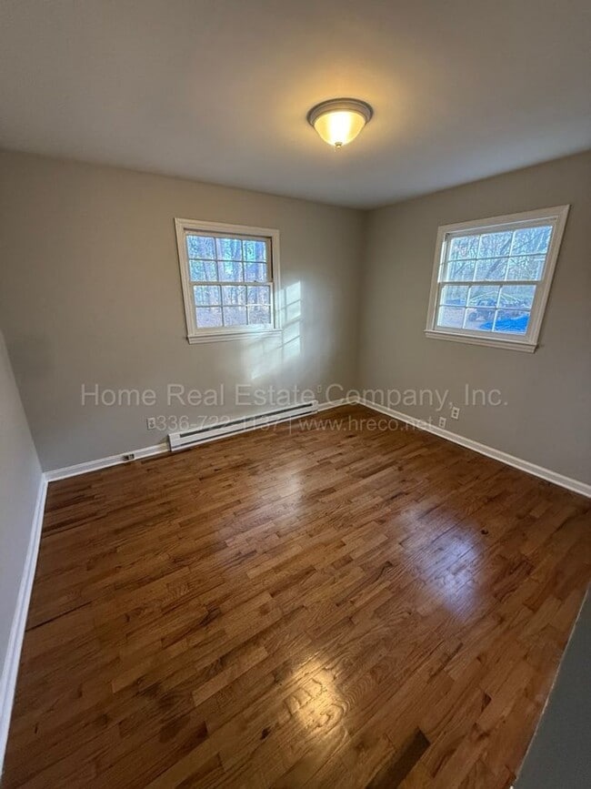 Building Photo - 3919 Burtis St