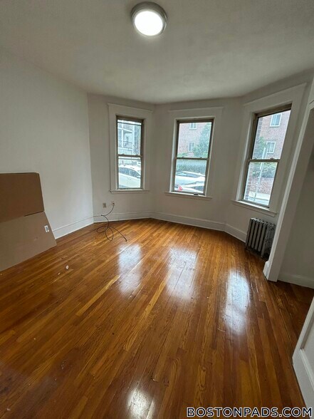 Building Photo - 11 Scottfield Rd