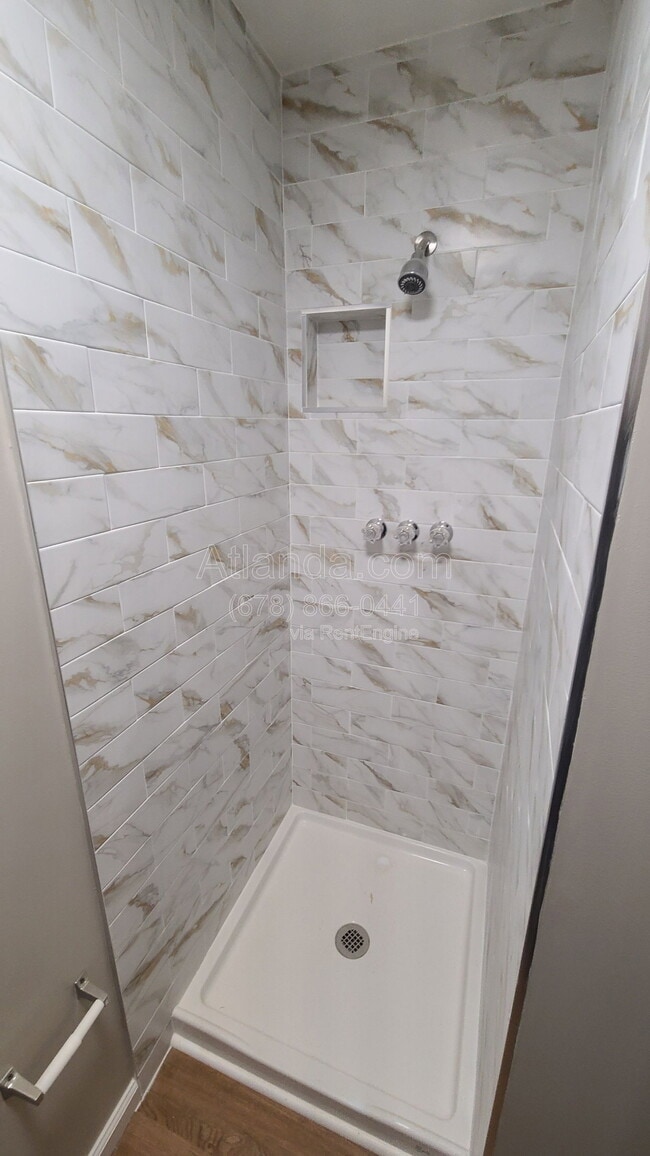 Building Photo - 2242 Lawson Way