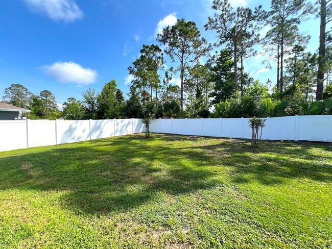 Building Photo - 37 Pine Croft Ln