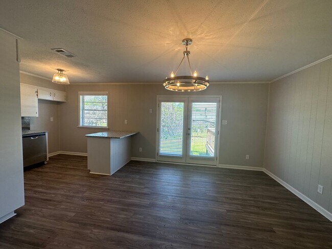 Building Photo - Prattville Redo!
