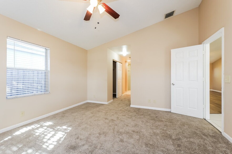 Building Photo - 5141 Willow Pond Rd W