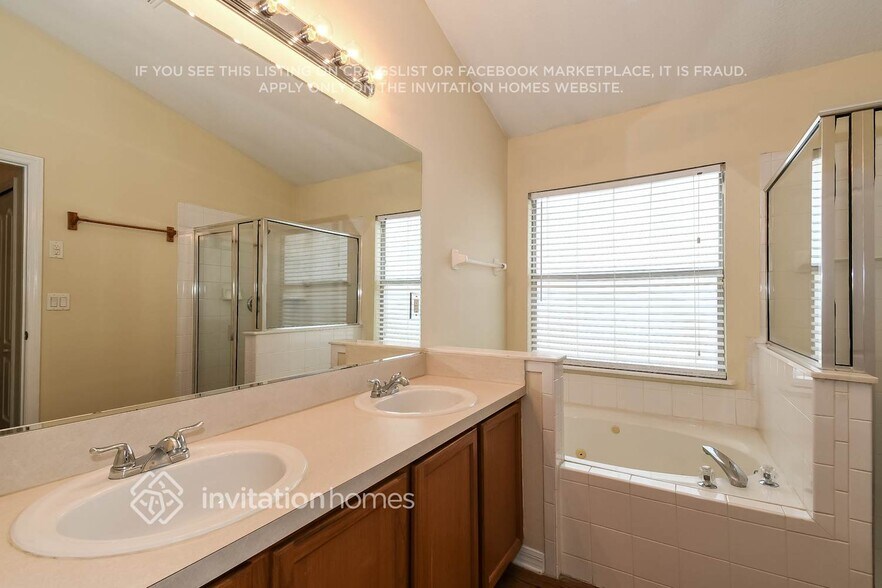 Building Photo - 12580 Brookchase Ln