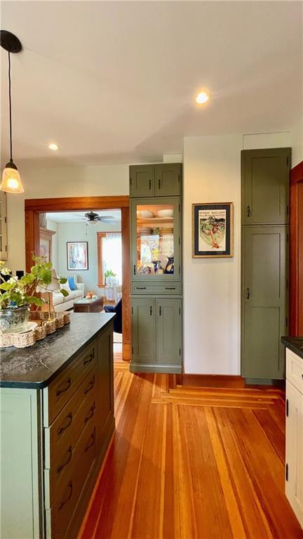 Building Photo - 11 White St