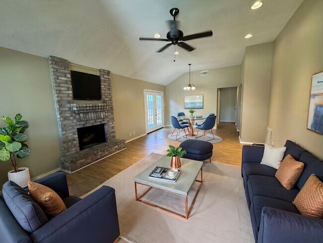 Building Photo - 10138 Inridge