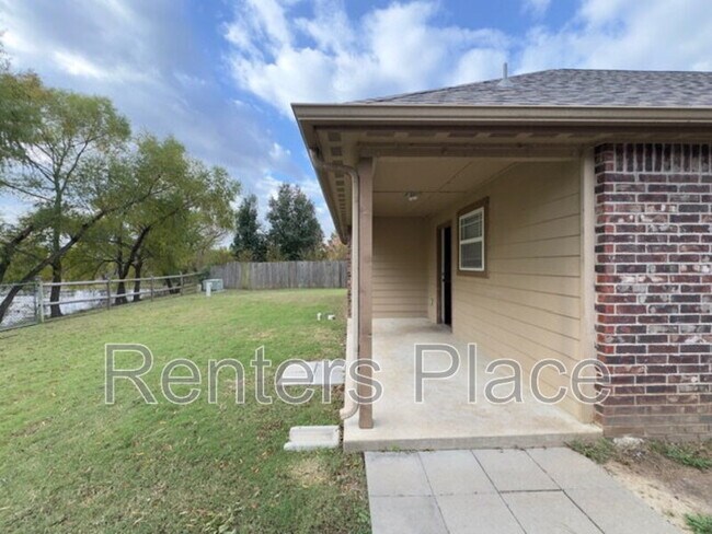 Building Photo - 9025 N 157th E Ave