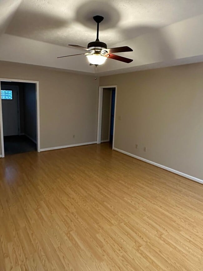 Building Photo - For Lease - 3 Beds, 2 Baths, 2000 SqFt home in N. Mt Juliet