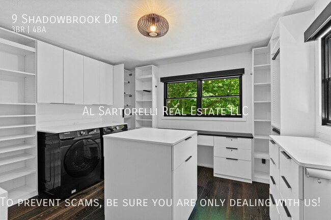 Building Photo - 9 Shadowbrook Dr