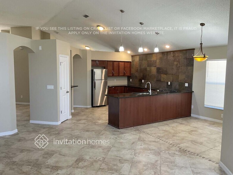 Building Photo - 1517 Scotch Pine Dr