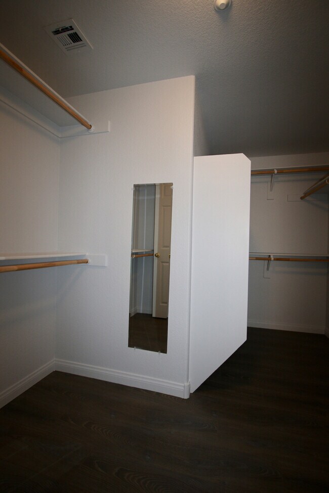 Building Photo - Gated, beautiful, and safe in a secure community