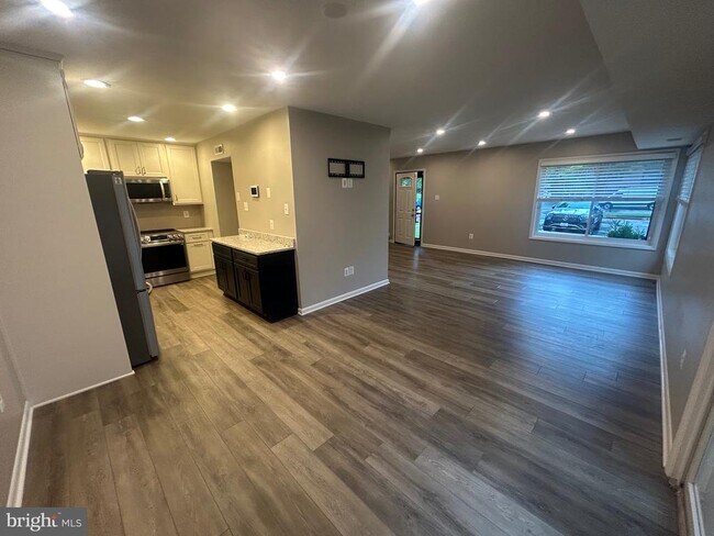 Building Photo - 9574 Standon Pl