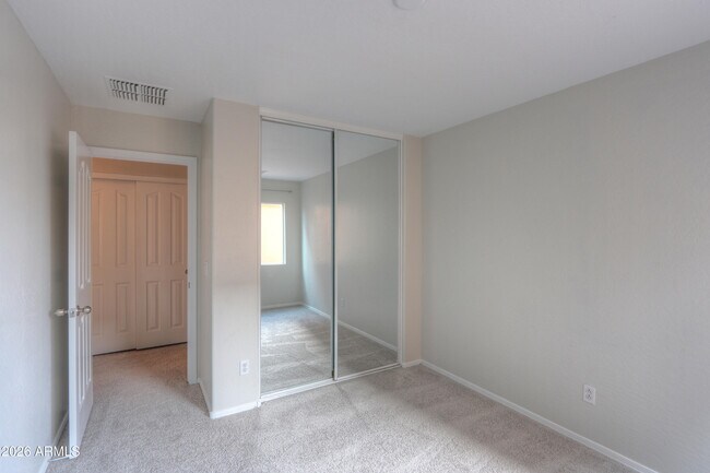 Building Photo - 27976 N Gold Ln