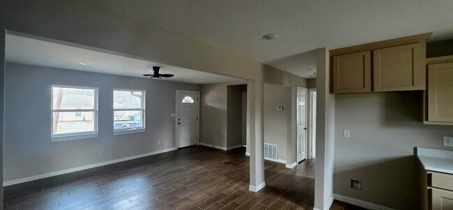 Building Photo - 4017 Pickett St