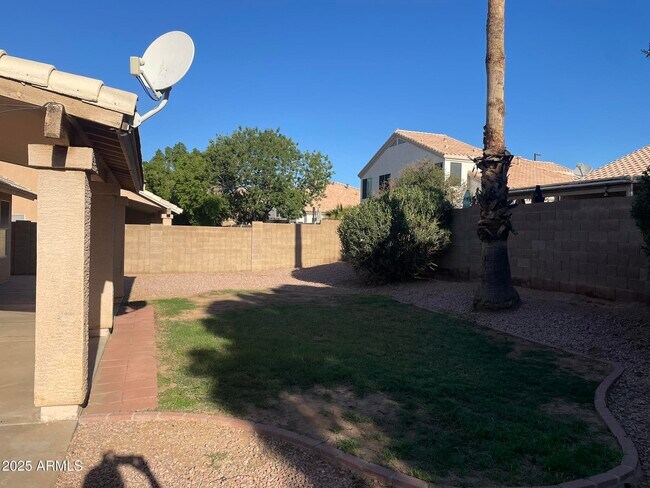 Building Photo - 7118 E Madero Ave