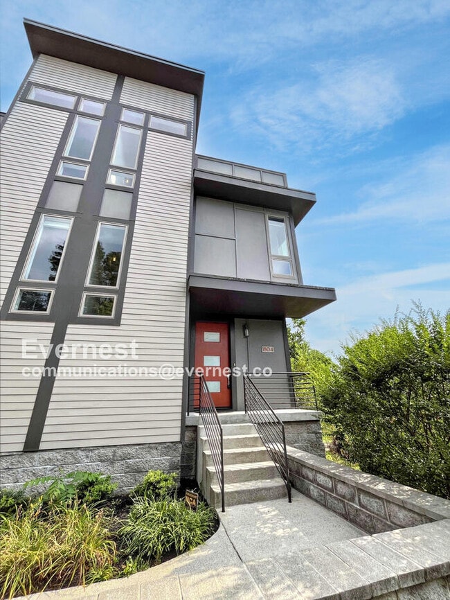 Building Photo - 1804 Cahal Ave