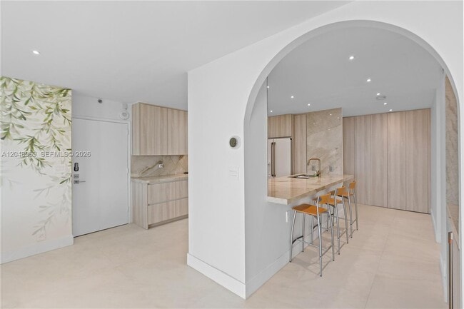 Building Photo - 9511 Collins Ave