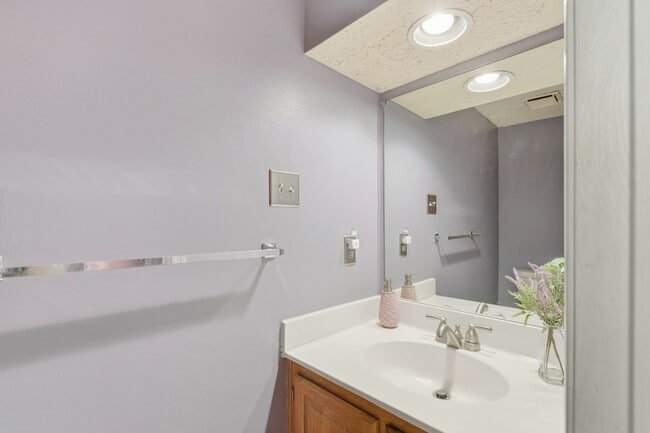 Building Photo - 4333 Gilmer Ct