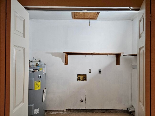 Building Photo - 19 Quail Forest Dr