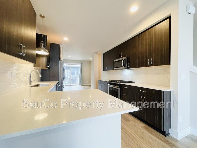 Building Photo - 17153 SW Woodpecker Ln