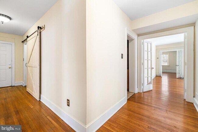 Building Photo - 415 City Ave