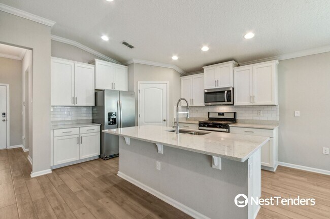 Building Photo - 83109 Village Walk