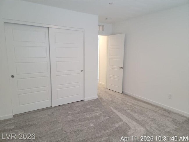 Building Photo - Spacious Henderson Townhome with Balconies and Resort Amenities