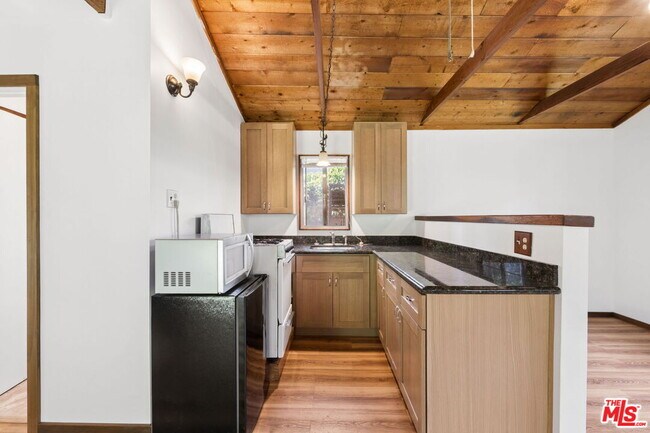 Building Photo - 1377 Appleton Way