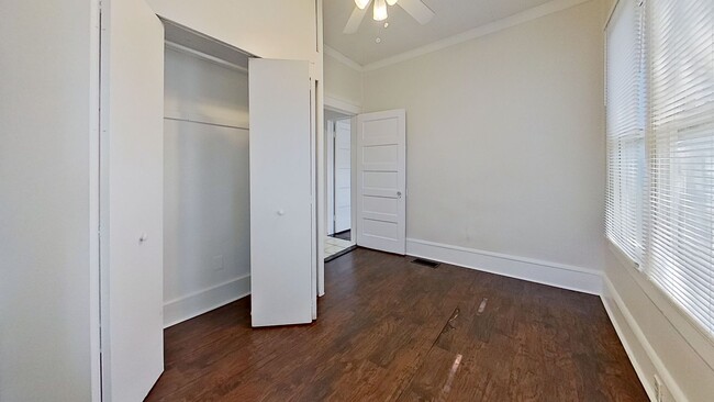 Building Photo - Adorable Remodeled 2Bed Unit in Springfield!