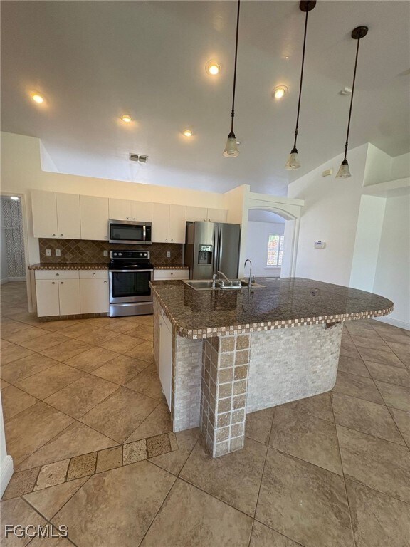 Building Photo - 1502 SW 20th Ave