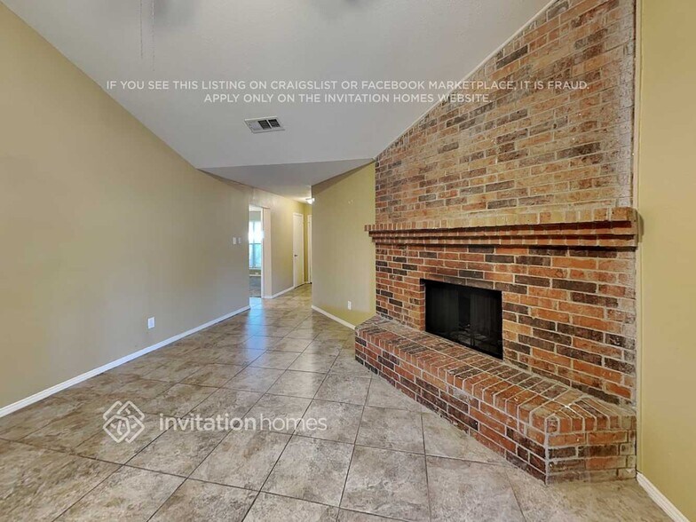 Building Photo - 4640 Wineberry Dr