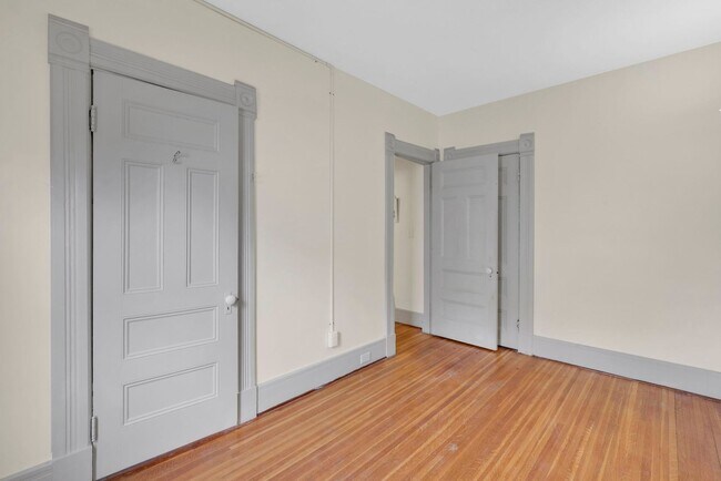 Building Photo - 65 Firglade Ave